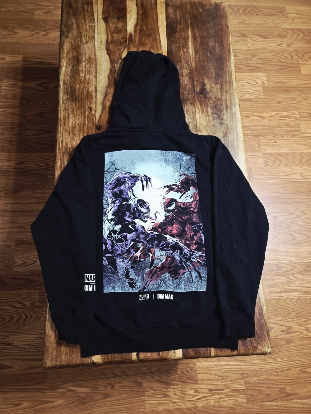 DIM MAK x Marvel Venom & Carnagae Graphic Pullover Hoodie. Size Small.